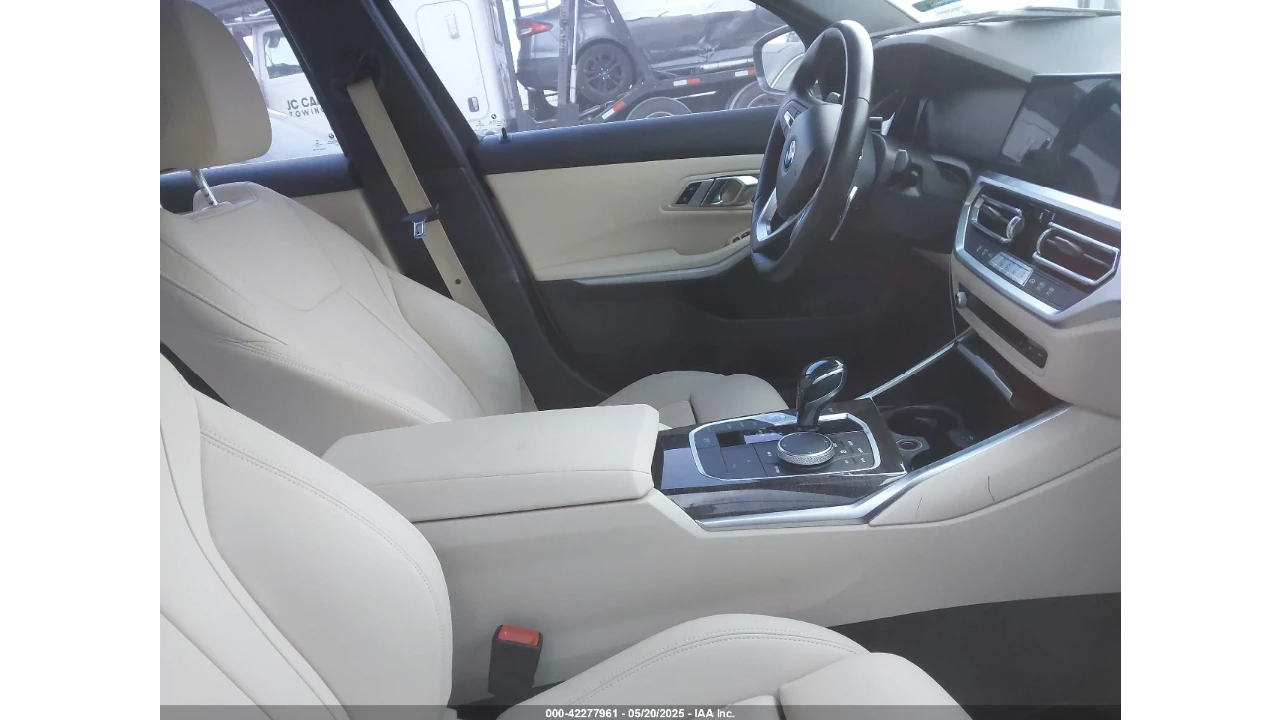 BMW 330 DIGITAL* Hi-Fi* CARPLAY* CAMERA* , снимка 11 - Автомобили и джипове - 54165466