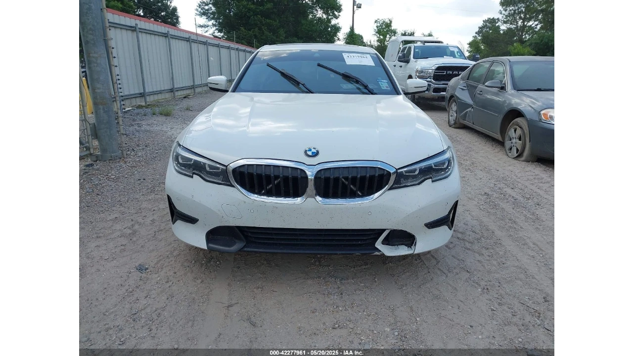 BMW 330 DIGITAL* Hi-Fi* CARPLAY* CAMERA* 