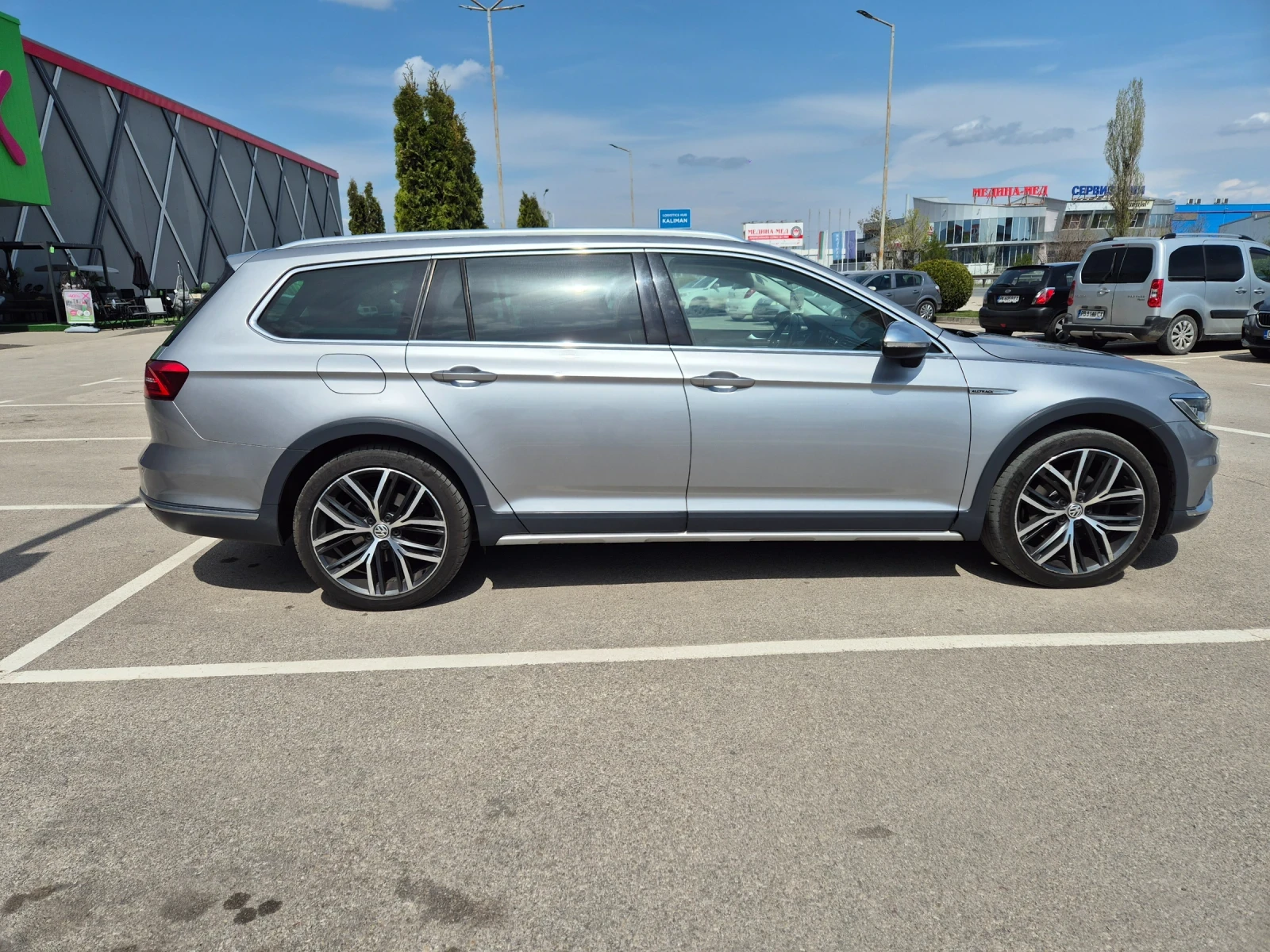 VW Alltrack 2.0d-190k.4x4 Дигитал.Обслужен автомобил., снимка 4 - Автомобили и джипове - 54259220