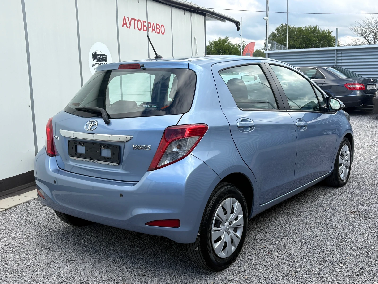 Toyota Yaris 1.4D4D-АВТОМАТИК, снимка 7 - Автомобили и джипове - 54377358