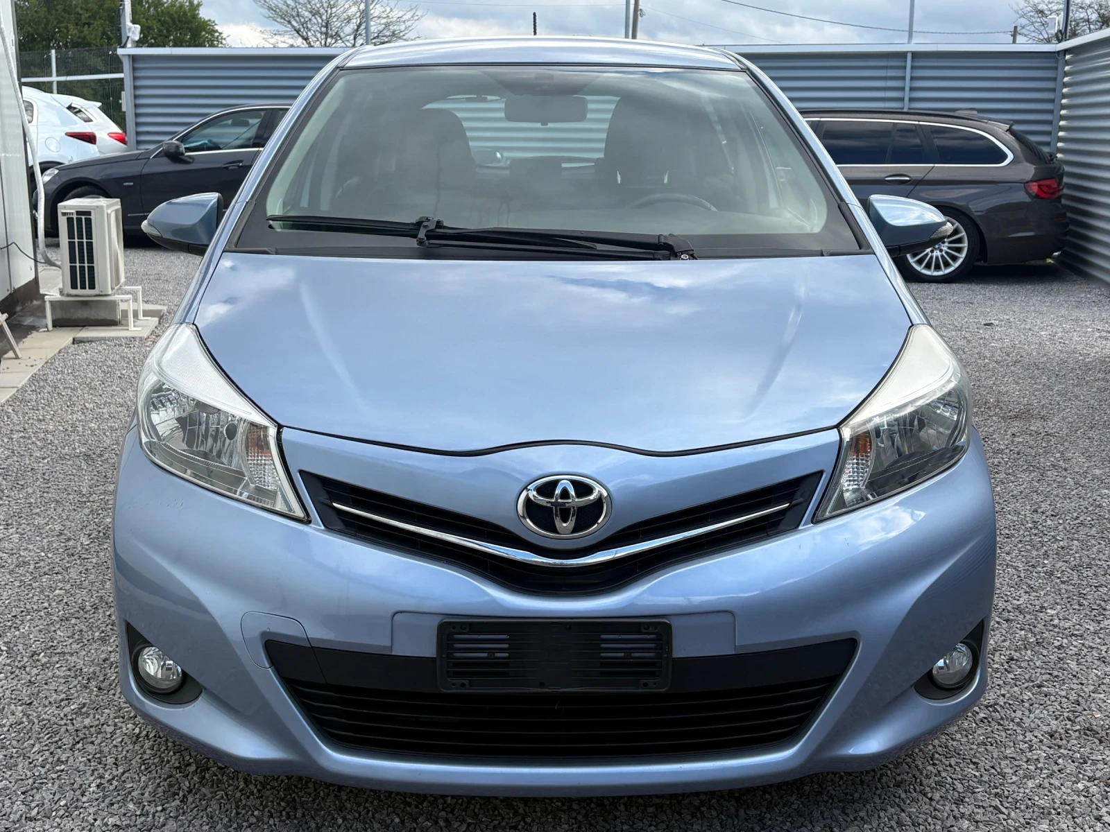 Toyota Yaris 1.4D4D-АВТОМАТИК, снимка 3 - Автомобили и джипове - 54377358