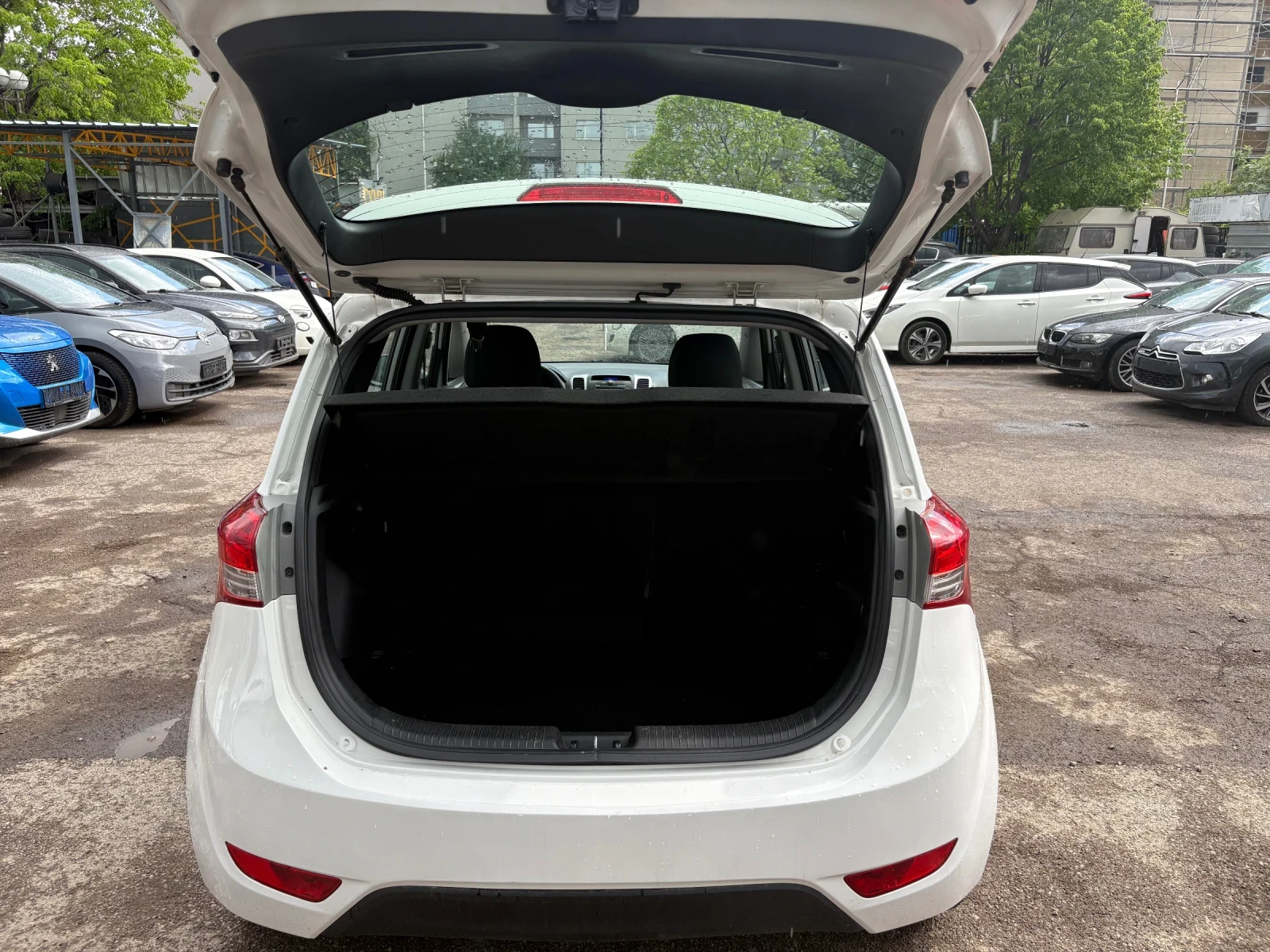 Hyundai Ix20 1.4 CRDI, снимка 13 - Автомобили и джипове - 54526117