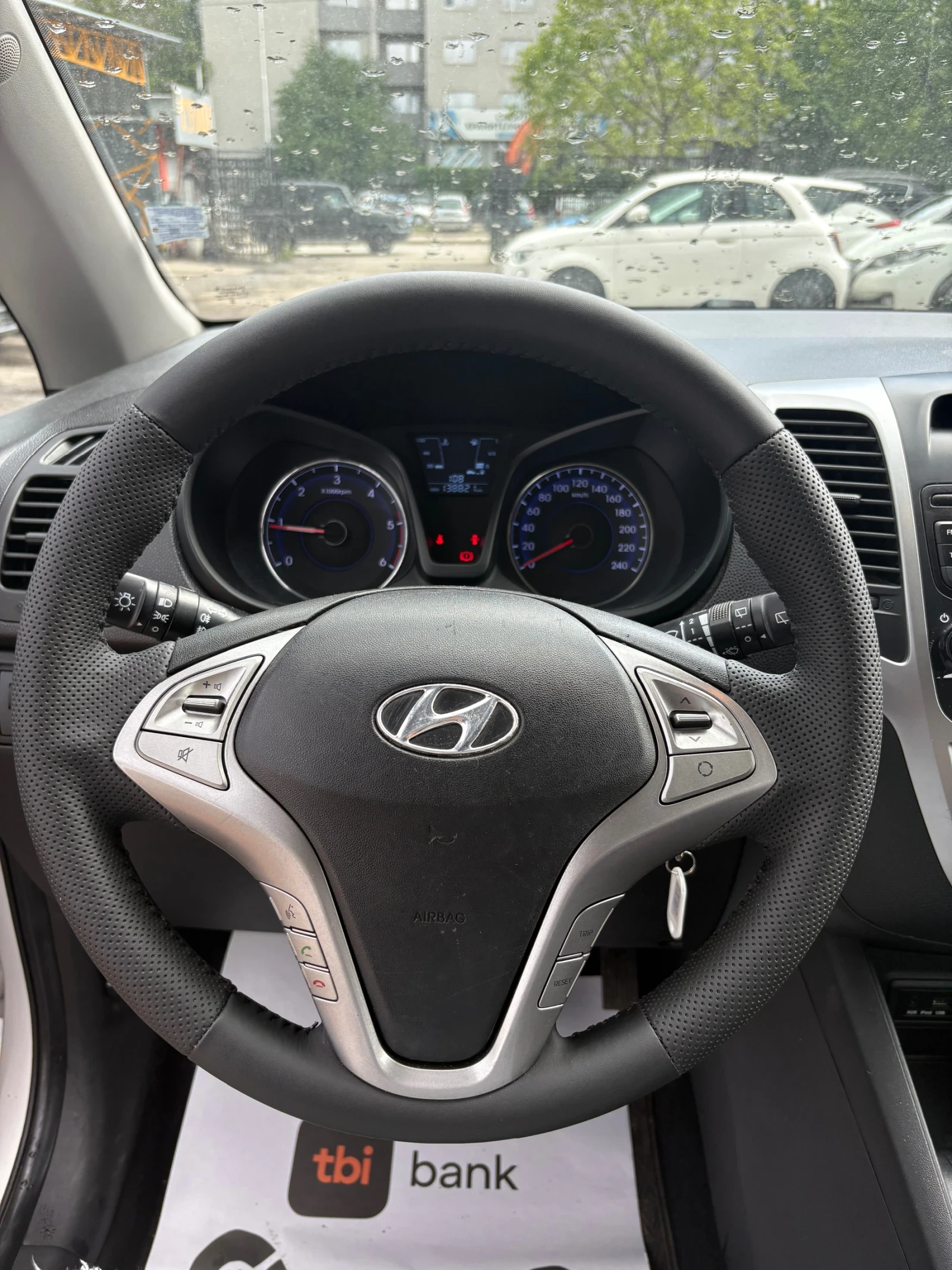 Hyundai Ix20 1.4 CRDI, снимка 11 - Автомобили и джипове - 54526117