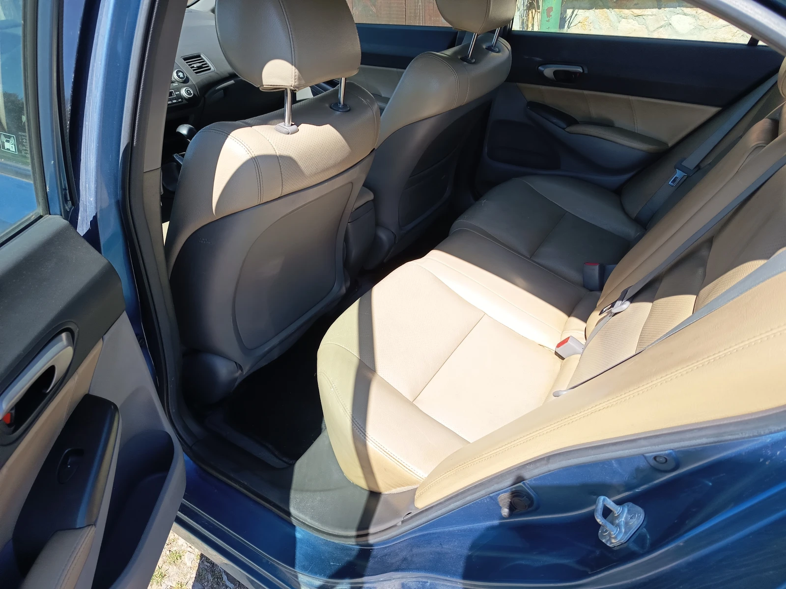 Honda Civic 1.3I, снимка 6 - Автомобили и джипове - 54568478