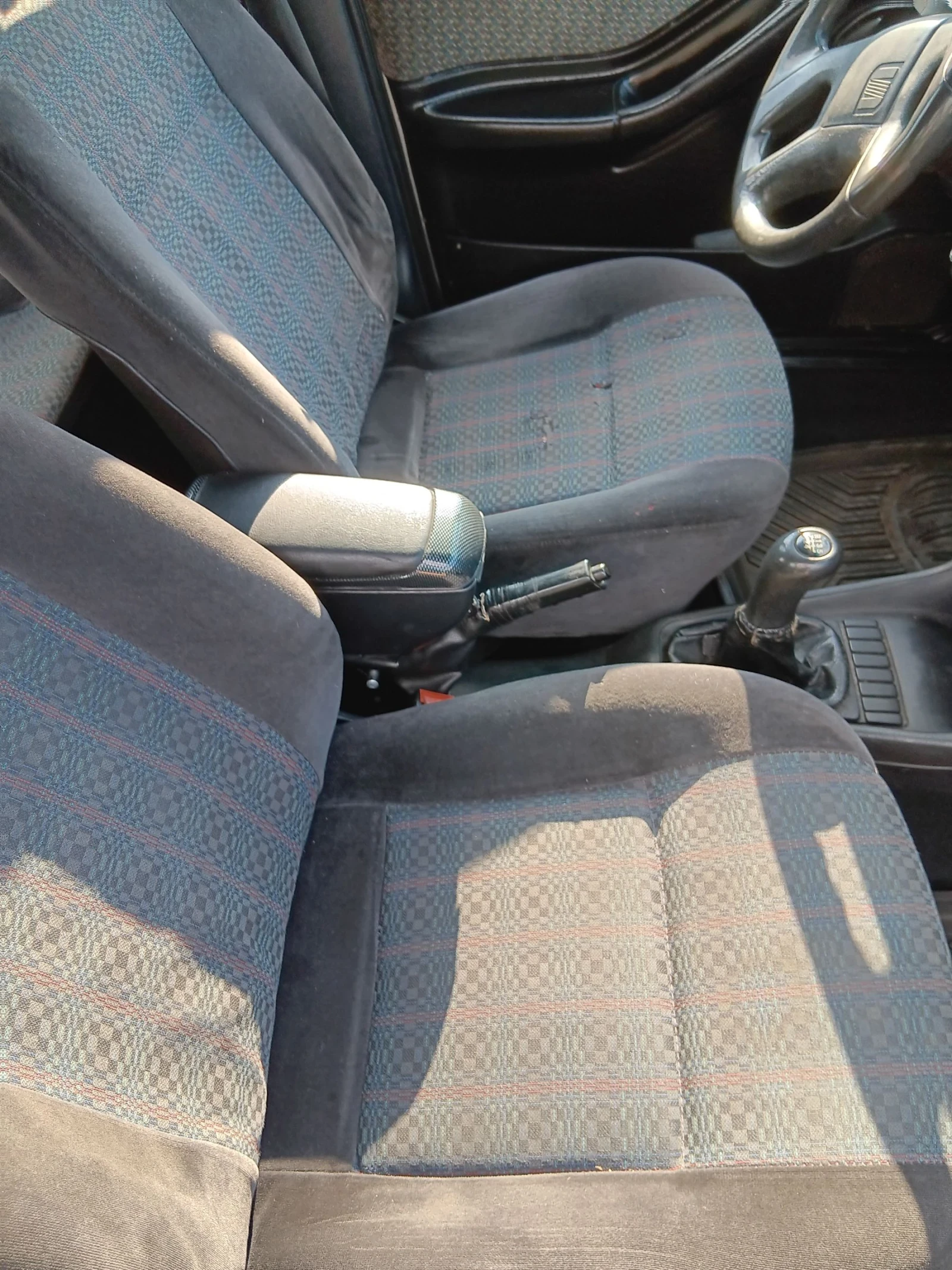 Seat Toledo Хечбек, снимка 8 - Автомобили и джипове - 54799258