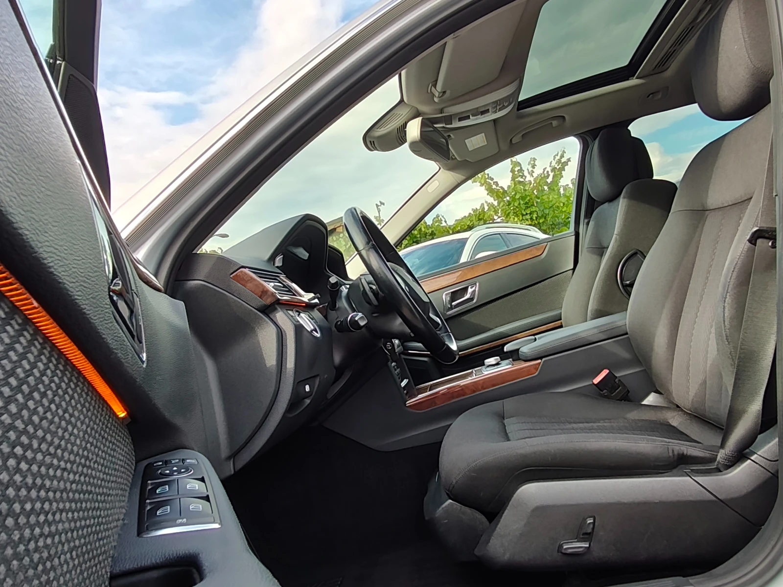 Mercedes-Benz E 220 2.2CDI-170к.с. !!! Нов внос ШВЕЙЦАРИЯ!!!, снимка 7 - Автомобили и джипове - 55146535