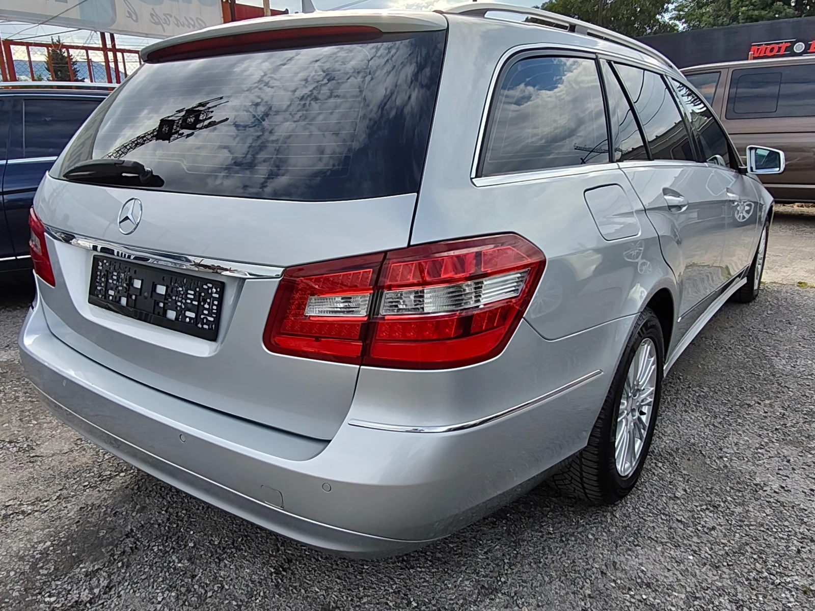 Mercedes-Benz E 220 2.2CDI-170к.с. !!! Нов внос ШВЕЙЦАРИЯ!!!, снимка 6 - Автомобили и джипове - 55146535