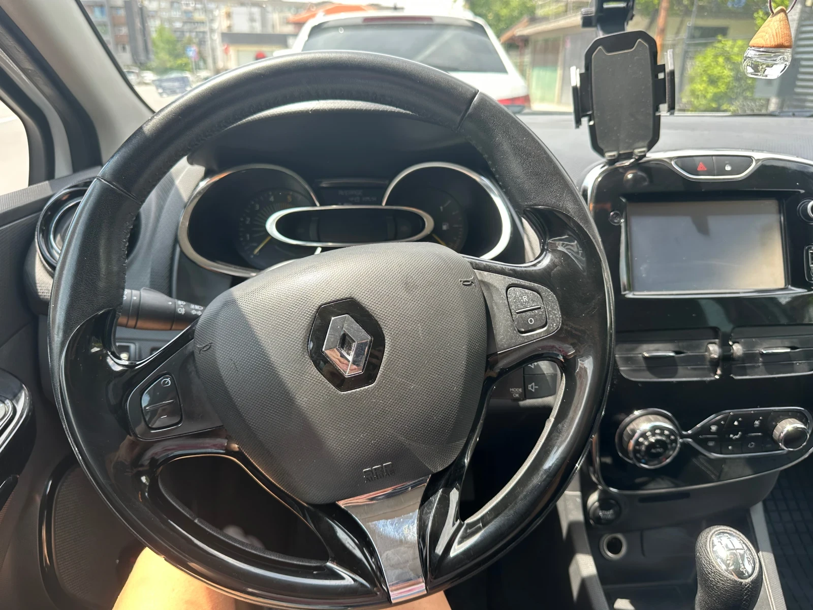 Renault Clio 1.5Dci 90hp, снимка 12 - Автомобили и джипове - 55313530