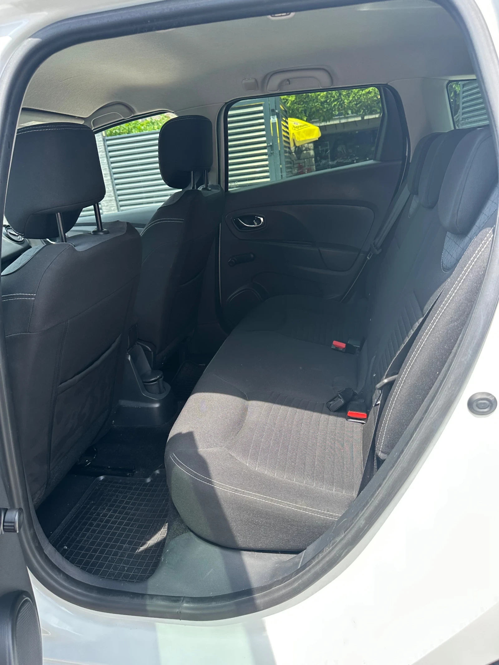 Renault Clio 1.5Dci 90hp, снимка 6 - Автомобили и джипове - 55313530