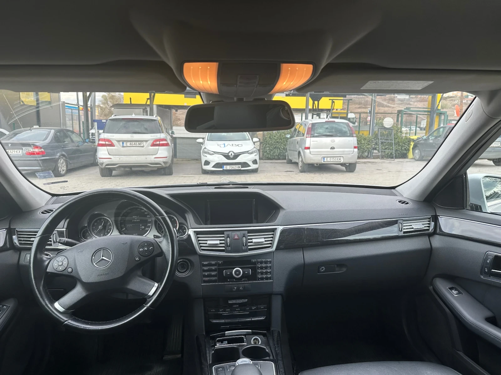 Mercedes-Benz E 350 3.0 CDI, снимка 12 - Автомобили и джипове - 55702709
