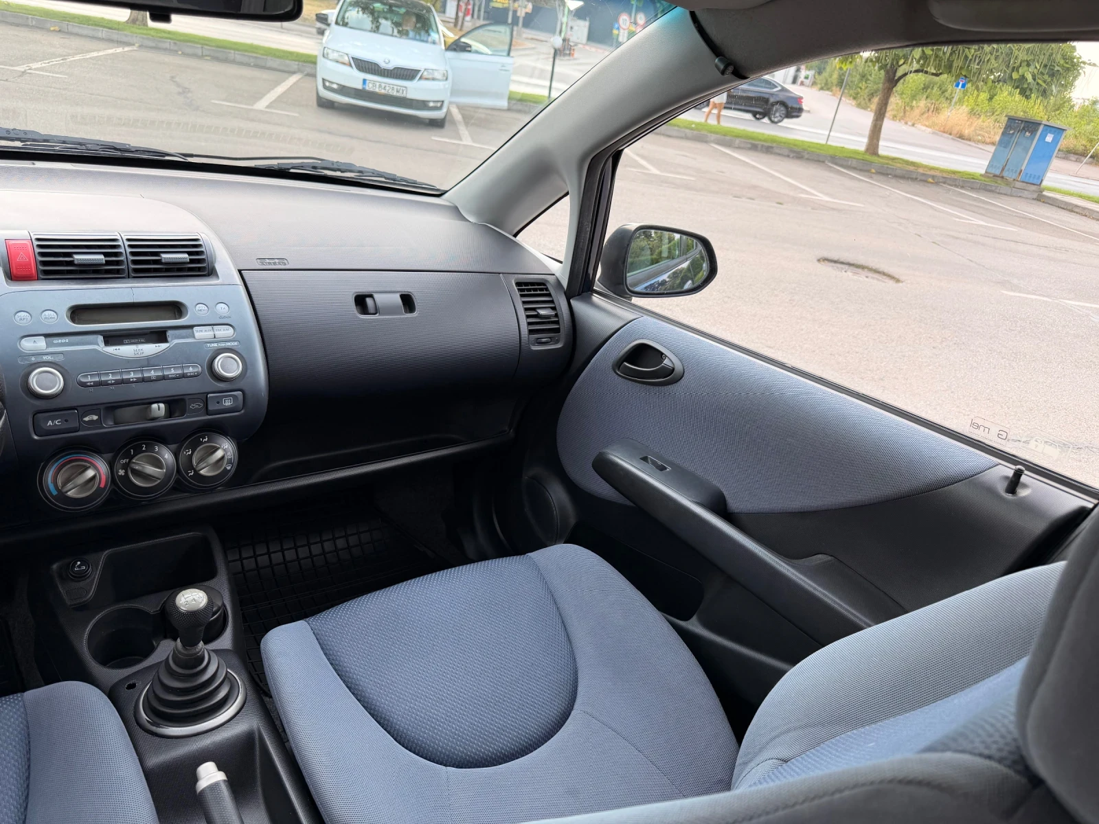 Honda Jazz, снимка 11 - Автомобили и джипове - 55720663