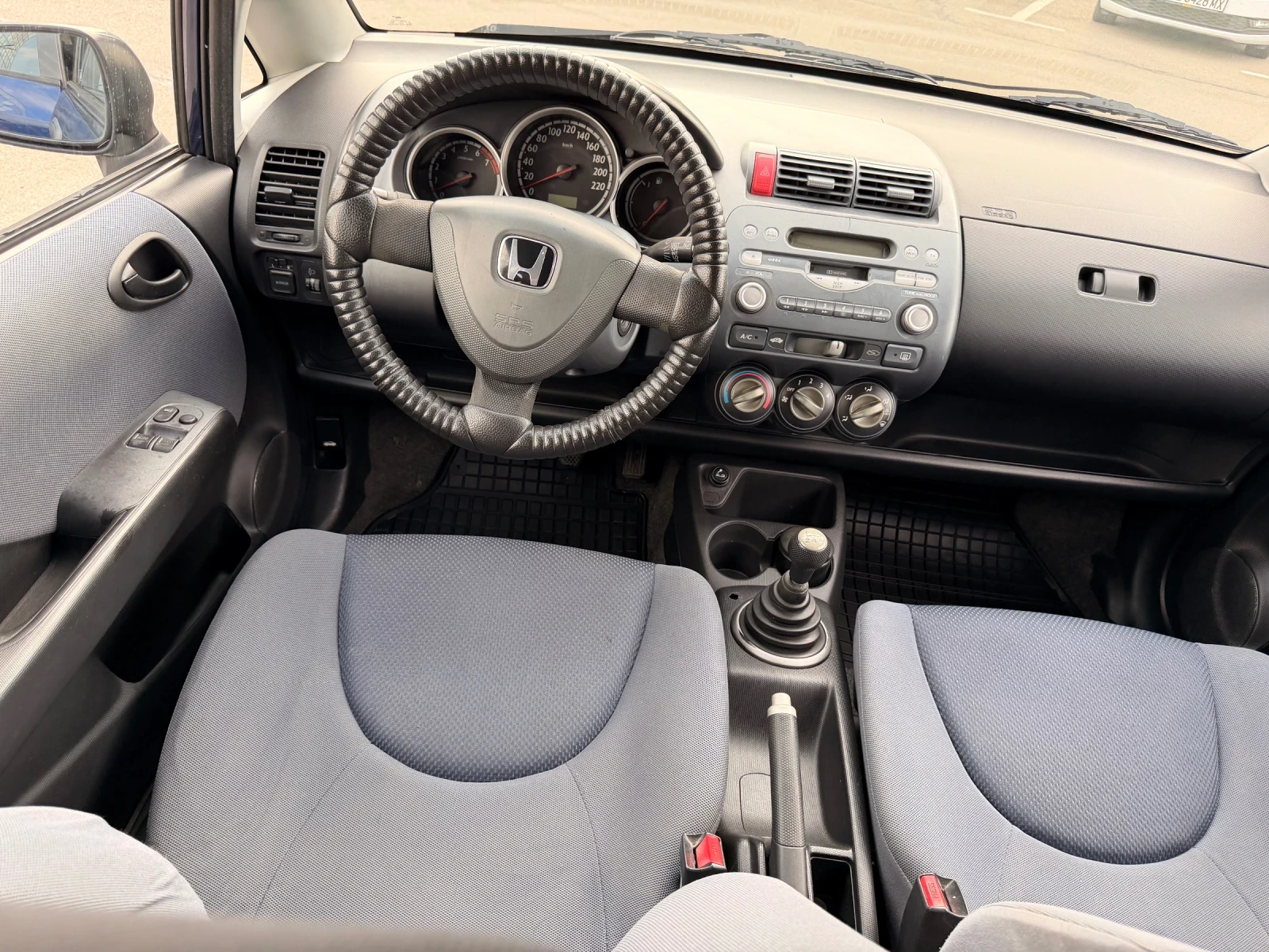 Honda Jazz, снимка 9 - Автомобили и джипове - 55720663