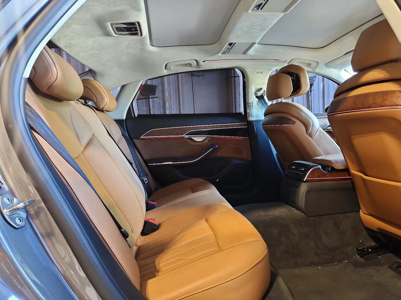 Audi A8 L* QUATTRO* DISTRONIC* ПОДГРЕВ* ОБДУХВАНЕ* 360* , снимка 10 - Автомобили и джипове - 55929376
