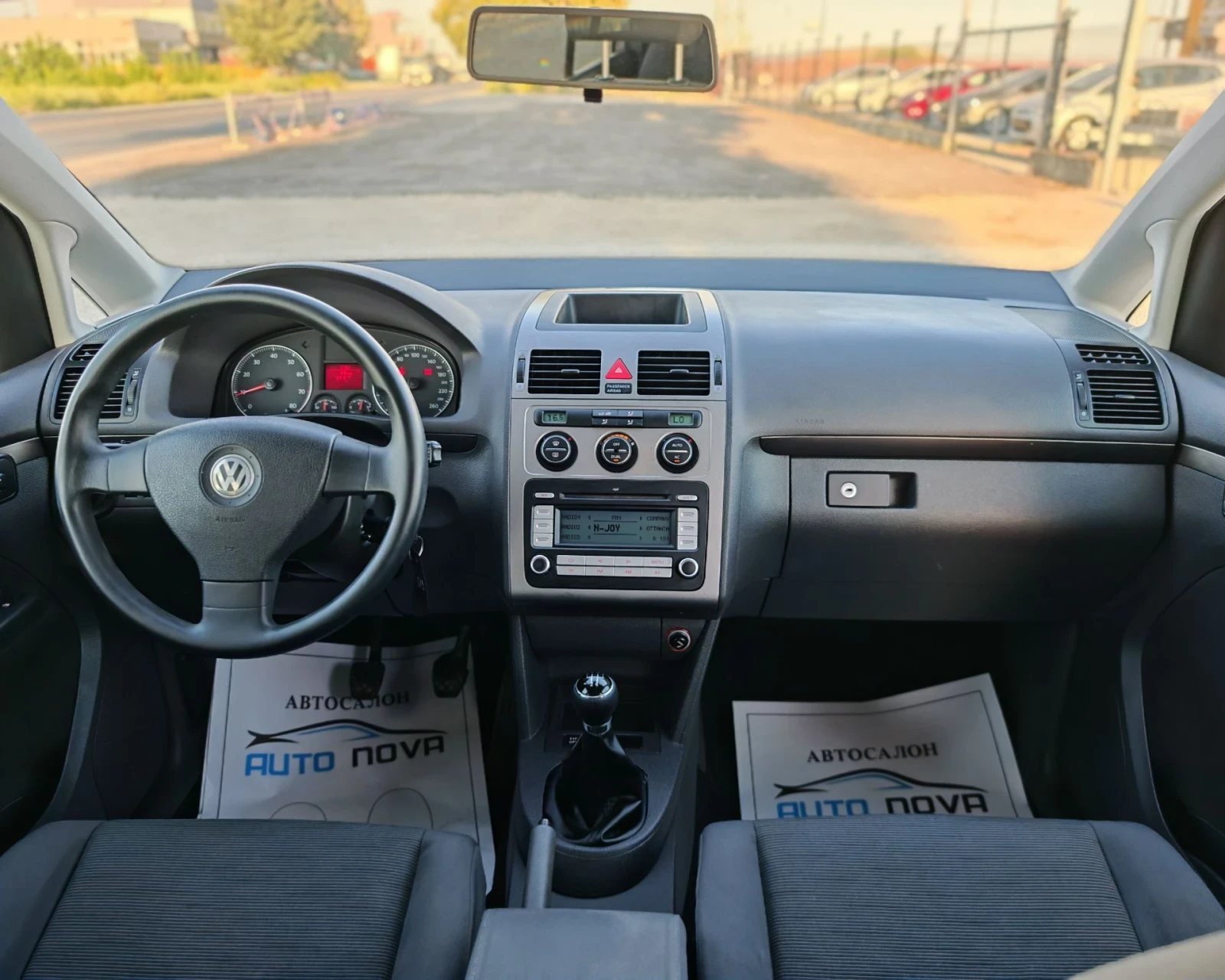 VW Touran 1.6 БЕНЗИН 102 К.С.7 МЕСТА! FACELIFT! УНИКАТ!!!, снимка 13 - Автомобили и джипове - 56012054