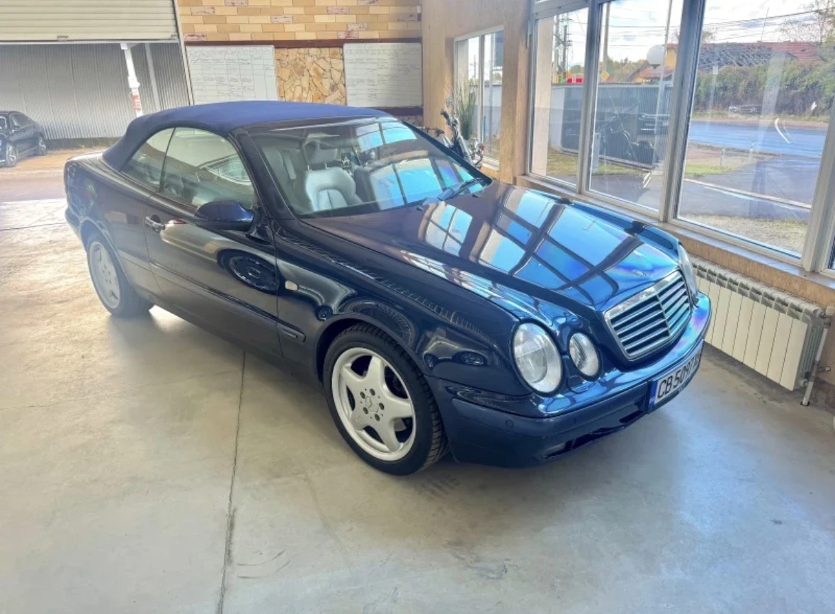 Mercedes-Benz CLK 320