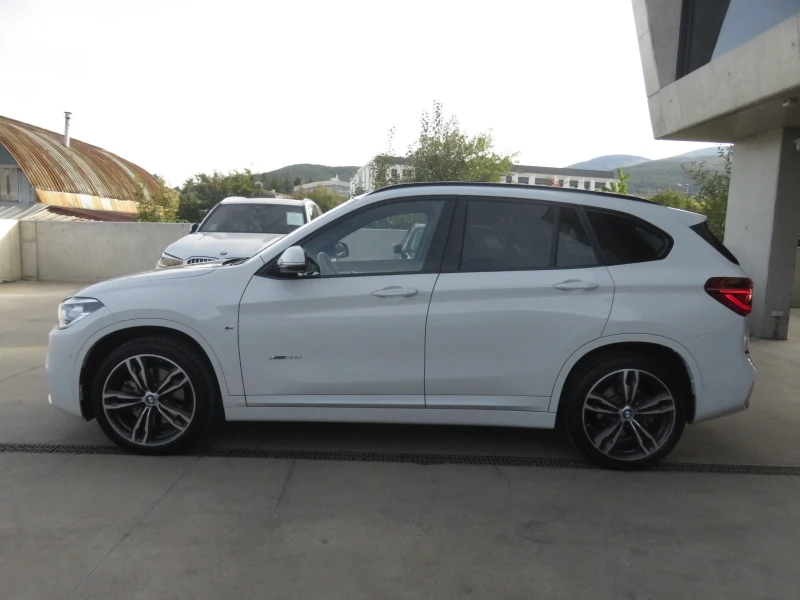 BMW X1 20d xDrive, M-Paket, Keyless-Go, Панорама, Памет, снимка 2 - Автомобили и джипове - 38144465