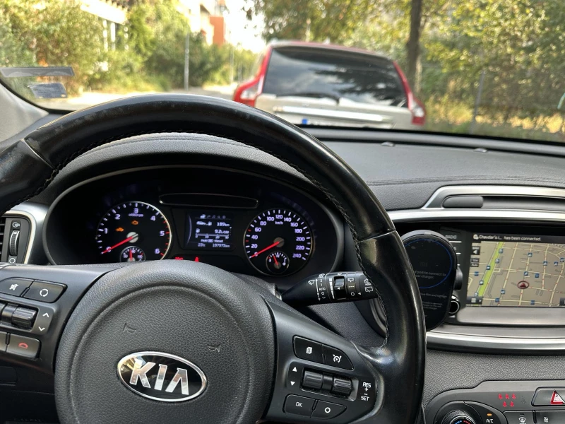 Kia Sorento 2.2 CRDI, снимка 5 - Автомобили и джипове - 47990982