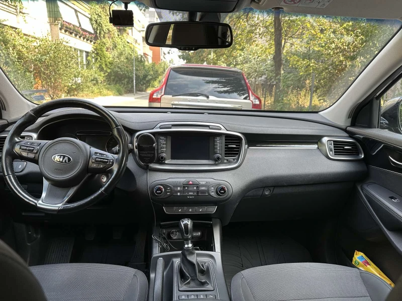 Kia Sorento 2.2 CRDI, снимка 2 - Автомобили и джипове - 47990982