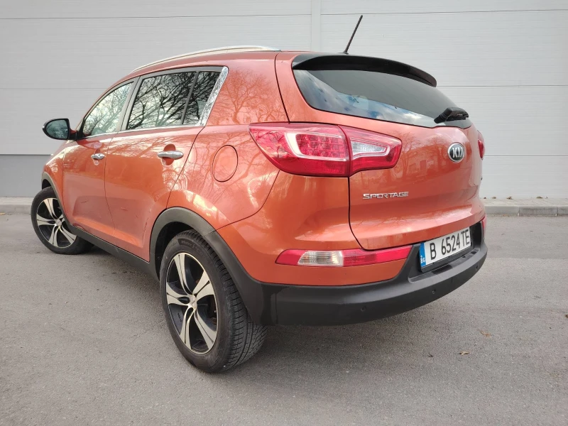 Kia Sportage, снимка 6 - Автомобили и джипове - 48530728