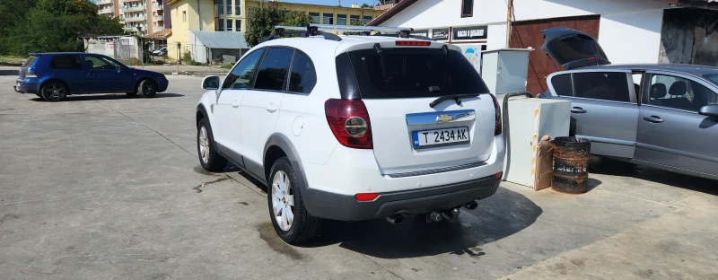 Chevrolet Captiva 2010г 7местен, снимка 4 - Автомобили и джипове - 49454697