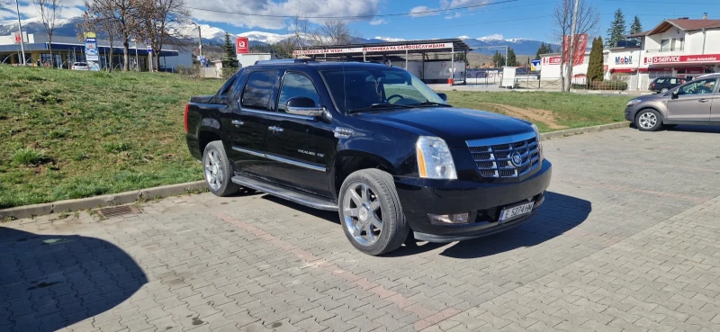 Cadillac Escalade, снимка 4 - Автомобили и джипове - 49580872