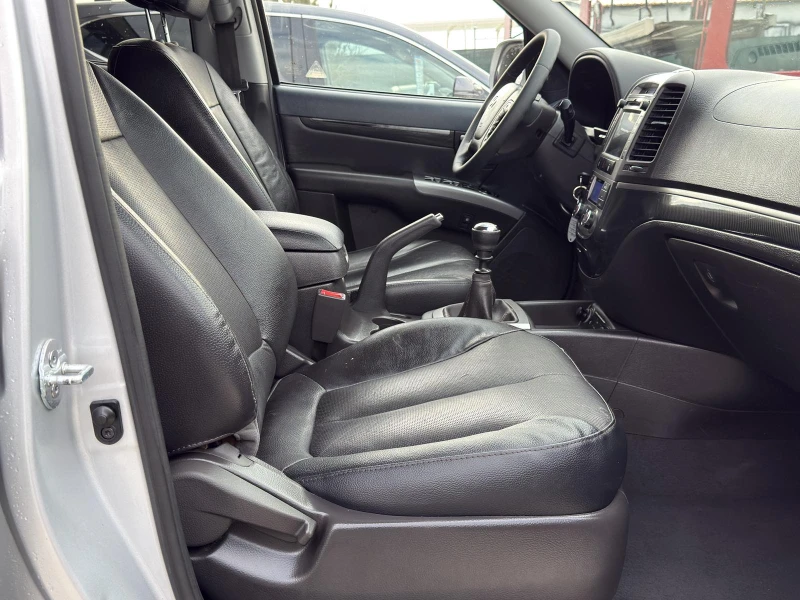 Hyundai Santa fe 2.2 CRDi 4X4, снимка 15 - Автомобили и джипове - 53123265