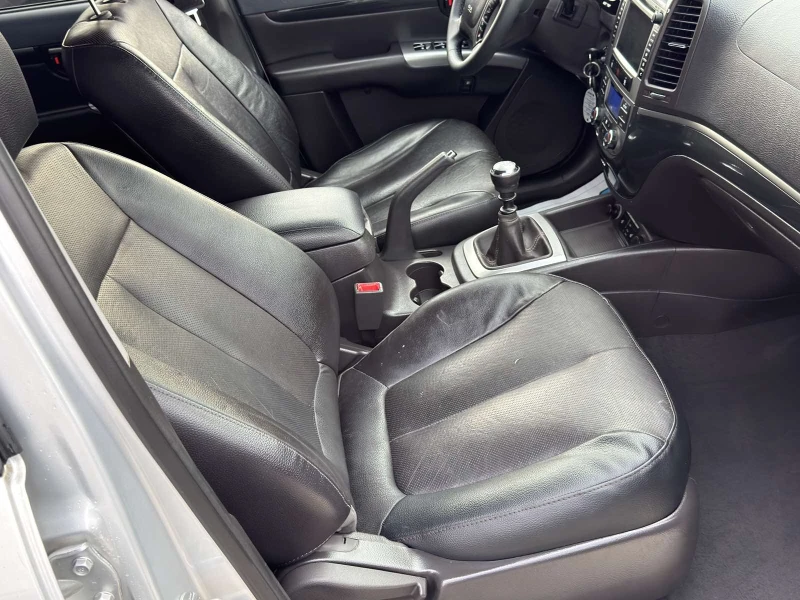Hyundai Santa fe 2.2 CRDi 4X4, снимка 11 - Автомобили и джипове - 53123265