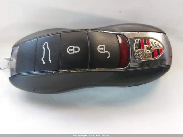 Porsche Cayenne E-Hybrid S Platinum Edition | Цена до България, снимка 14 - Автомобили и джипове - 53995554