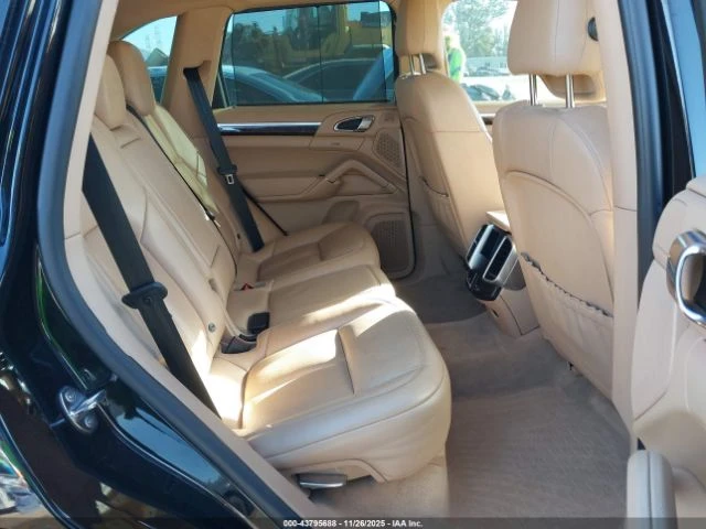 Porsche Cayenne E-Hybrid S Platinum Edition | Цена до България, снимка 11 - Автомобили и джипове - 53995554