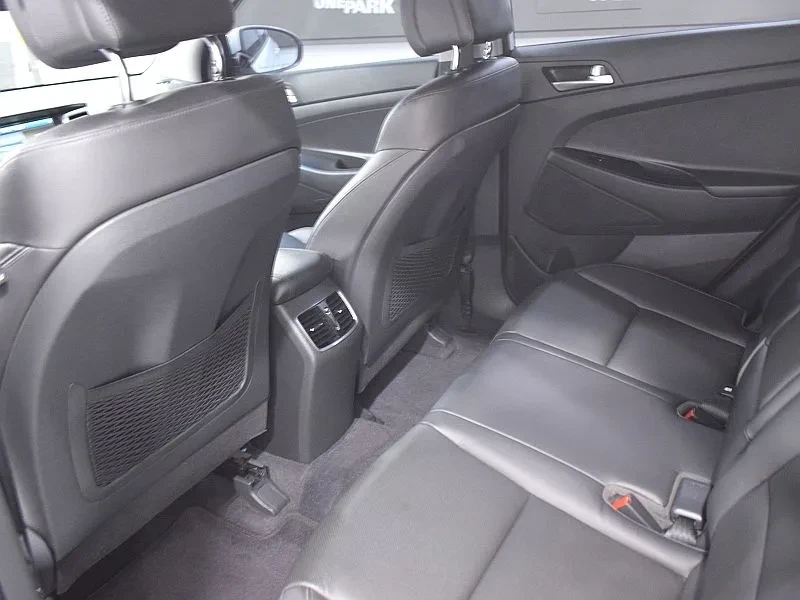 Hyundai Tucson Diesel 1.7 2Wd Modern, снимка 14 - Автомобили и джипове - 56304382