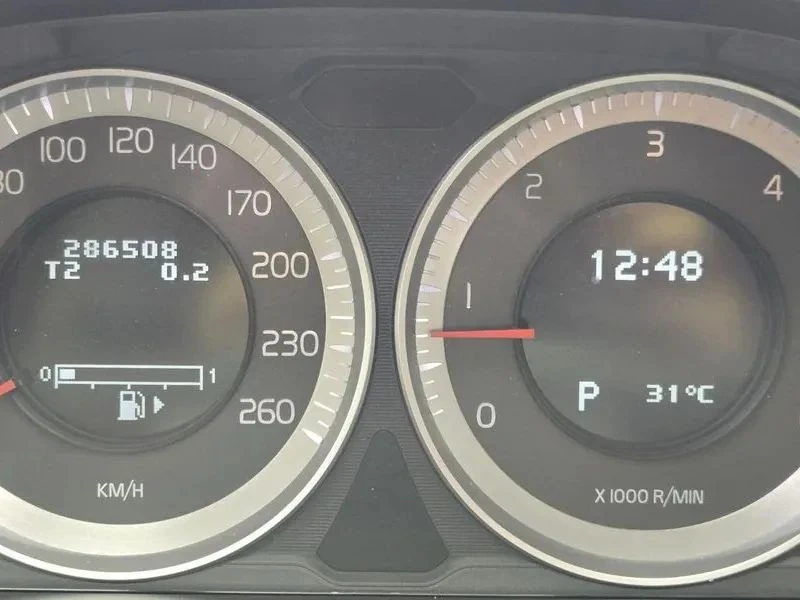 Volvo XC60, снимка 14 - Автомобили и джипове - 56734295