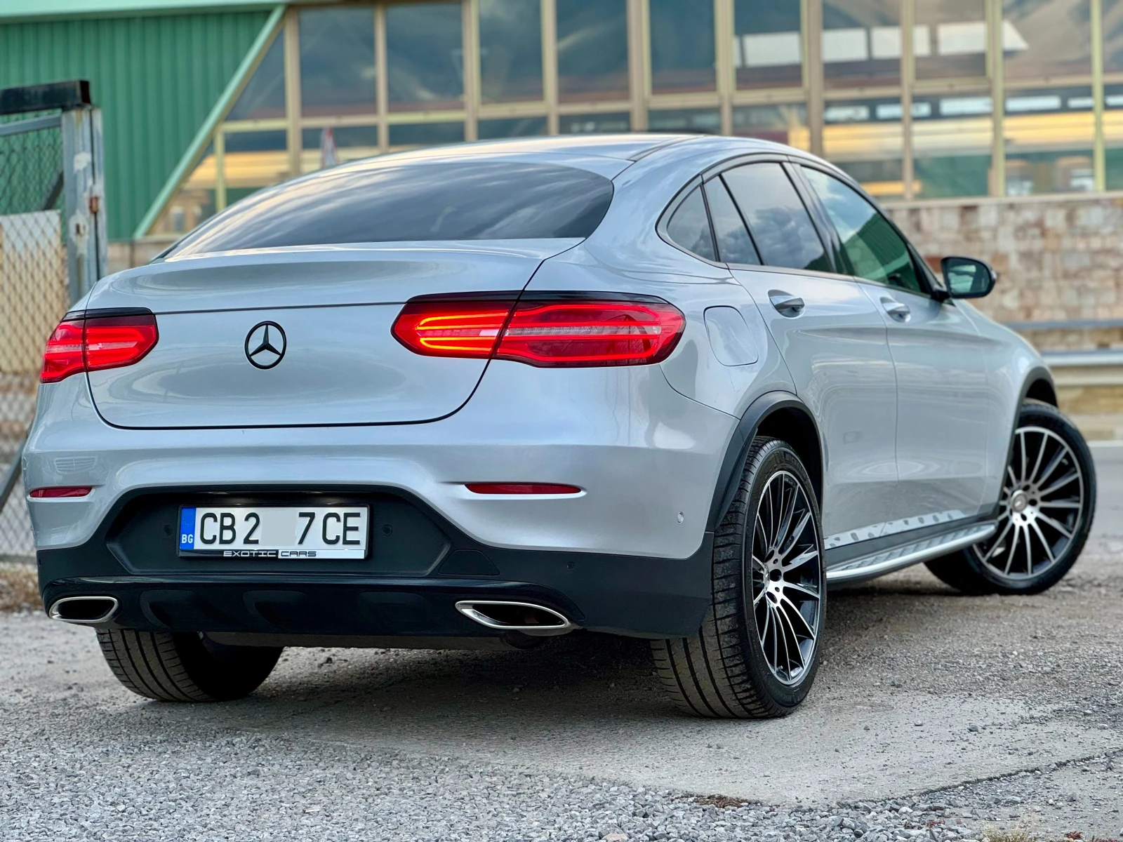 Mercedes-Benz GLC 250 Coupe 4matic AMG Line - изображение 4