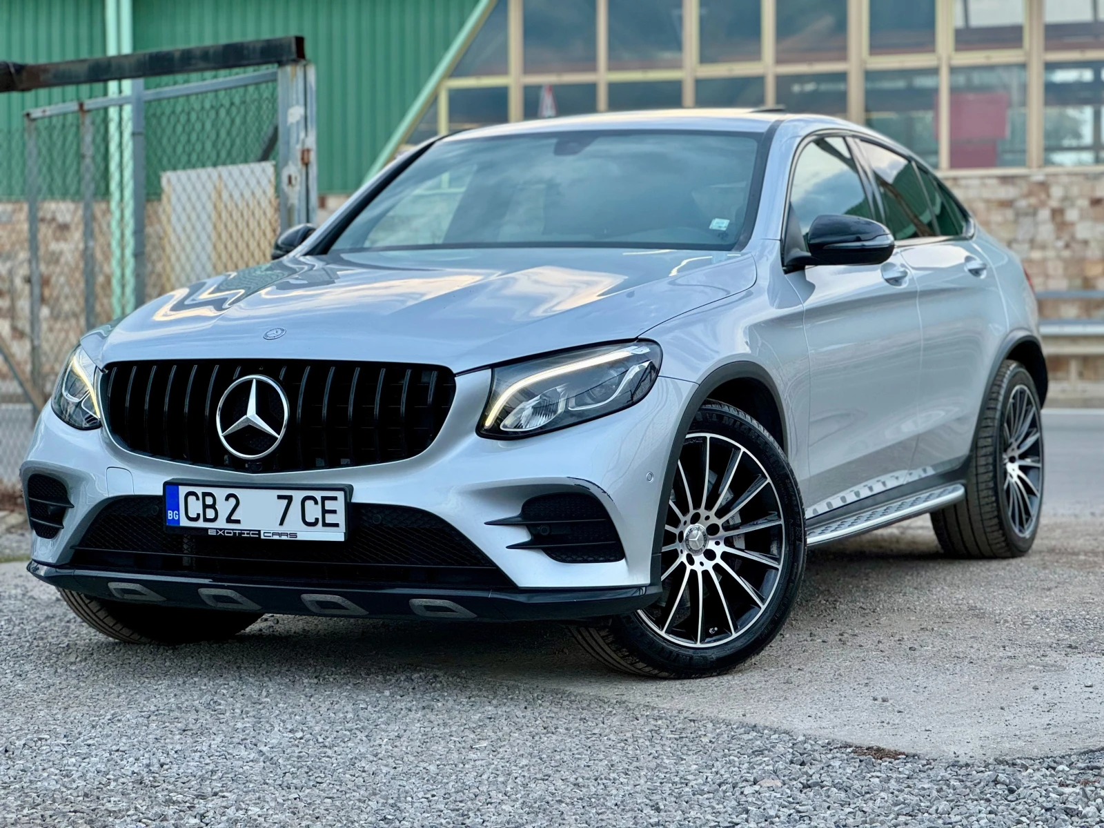 Mercedes-Benz GLC 250 Coupe 4matic AMG Line - изображение 3