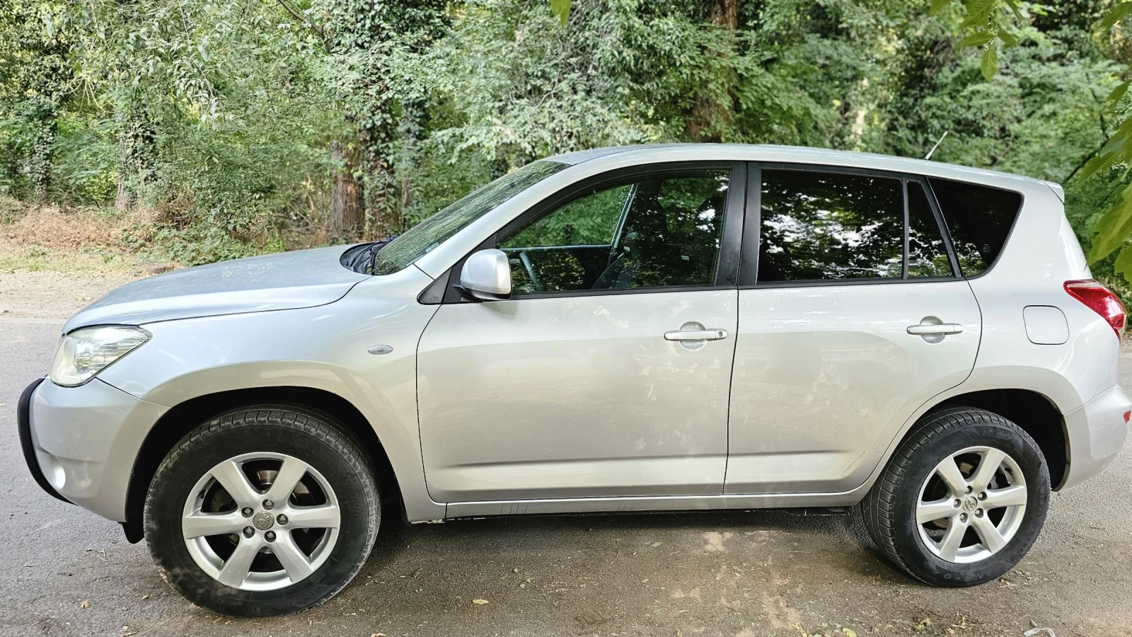 Toyota Rav4 2.2 D4D 136k. - изображение 6