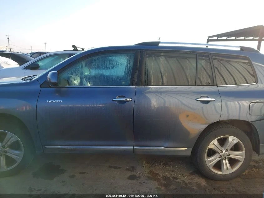 Toyota Highlander 3.5L V-6 DOHC, VVT, 270HP All Wheel Drive - изображение 6