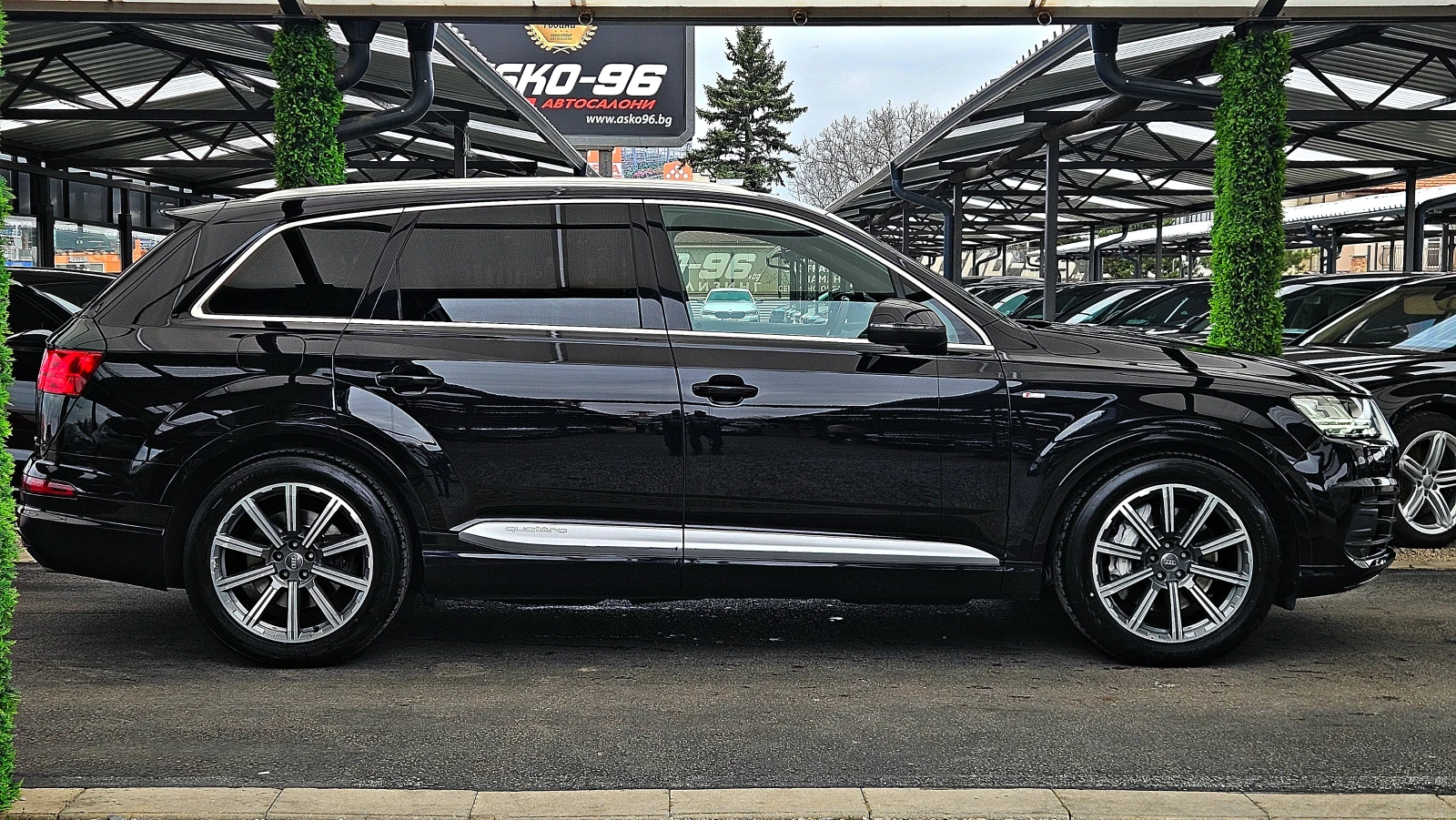 Audi Q7 S-LINE/7M/PANO/DISTR/CAMERA/HUD/DIGITAL/ПОДГРЕВ/LI, снимка 4 - Автомобили и джипове - 53894398