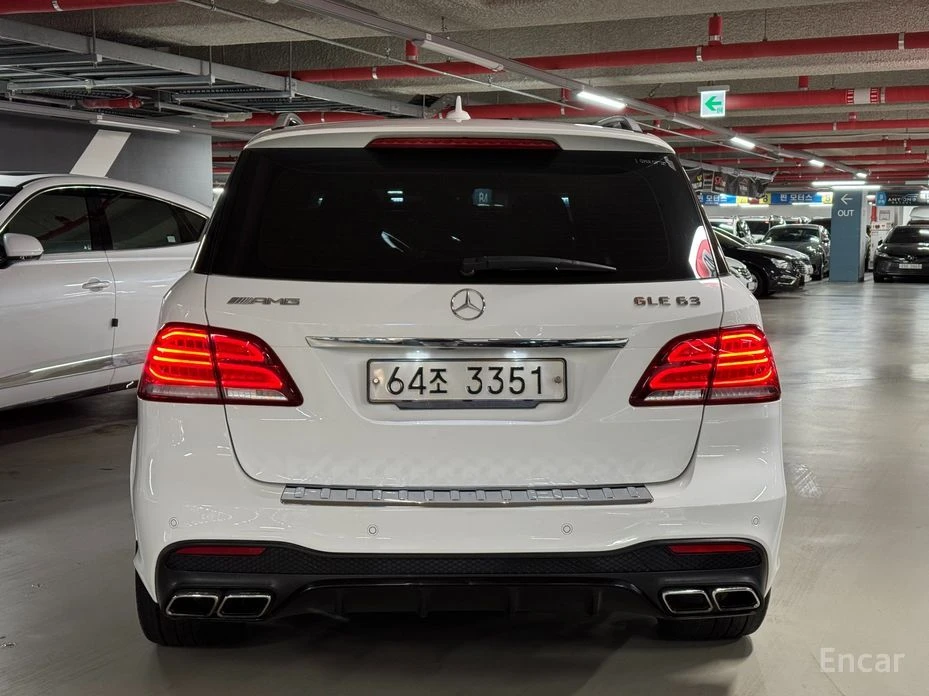 Mercedes-Benz GLE 63 AMG 4MATIC* HARMAN/KARDON* DISTRONIC* 360* ОБДУХВАНЕ, снимка 3 - Автомобили и джипове - 54206568