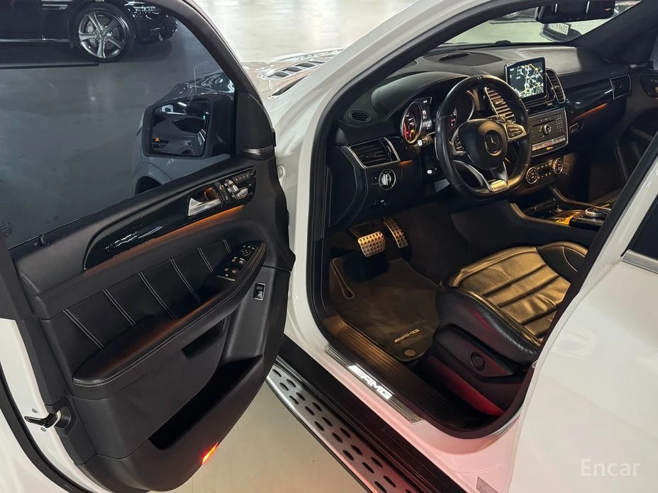 Mercedes-Benz GLE 63 AMG 4MATIC* HARMAN/KARDON* DISTRONIC* 360* ОБДУХВАНЕ, снимка 7 - Автомобили и джипове - 54206568