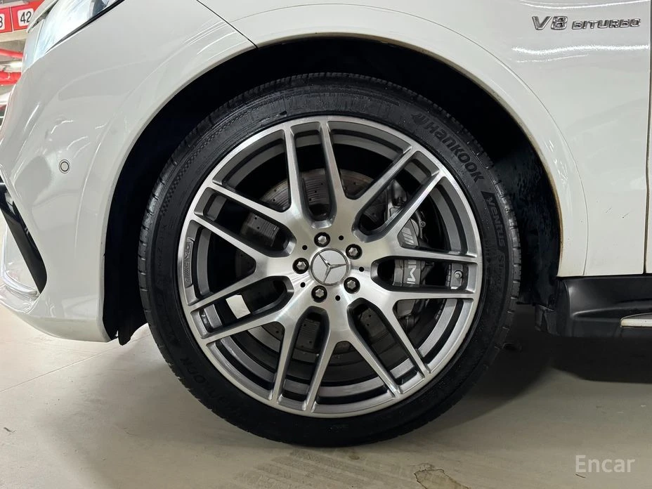 Mercedes-Benz GLE 63 AMG 4MATIC* HARMAN/KARDON* DISTRONIC* 360* ОБДУХВАНЕ, снимка 6 - Автомобили и джипове - 54206568