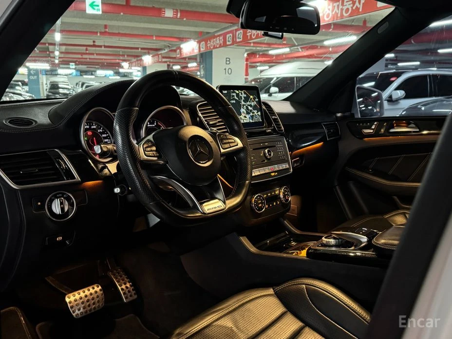 Mercedes-Benz GLE 63 AMG 4MATIC* HARMAN/KARDON* DISTRONIC* 360* ОБДУХВАНЕ, снимка 8 - Автомобили и джипове - 54206568