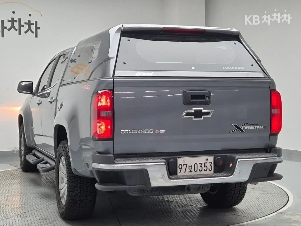 Chevrolet Colorado 3.6* V6 * 4x4 * Automatic, снимка 3 - Автомобили и джипове - 54868588