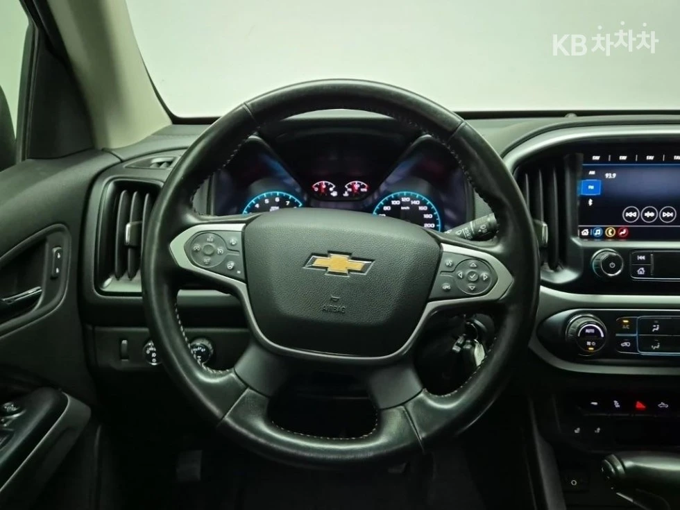 Chevrolet Colorado 3.6* V6 * 4x4 * Automatic, снимка 7 - Автомобили и джипове - 54868588