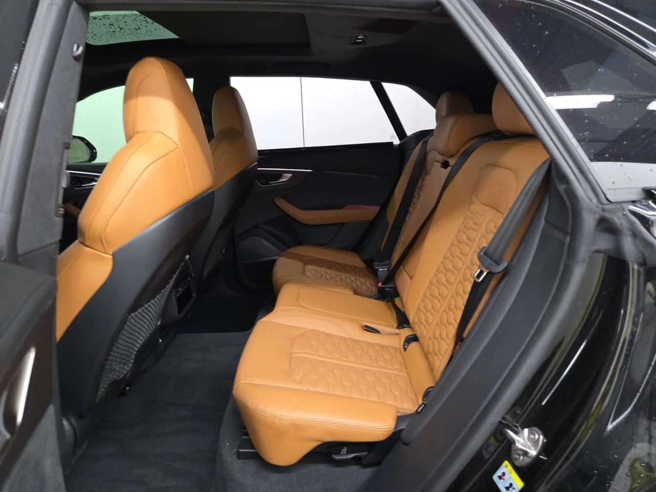 Audi RSQ8 PERFORMANCE| B&O| MASSAGE| HUD| 2 КЛЮЧА| , снимка 14 - Автомобили и джипове - 55034940