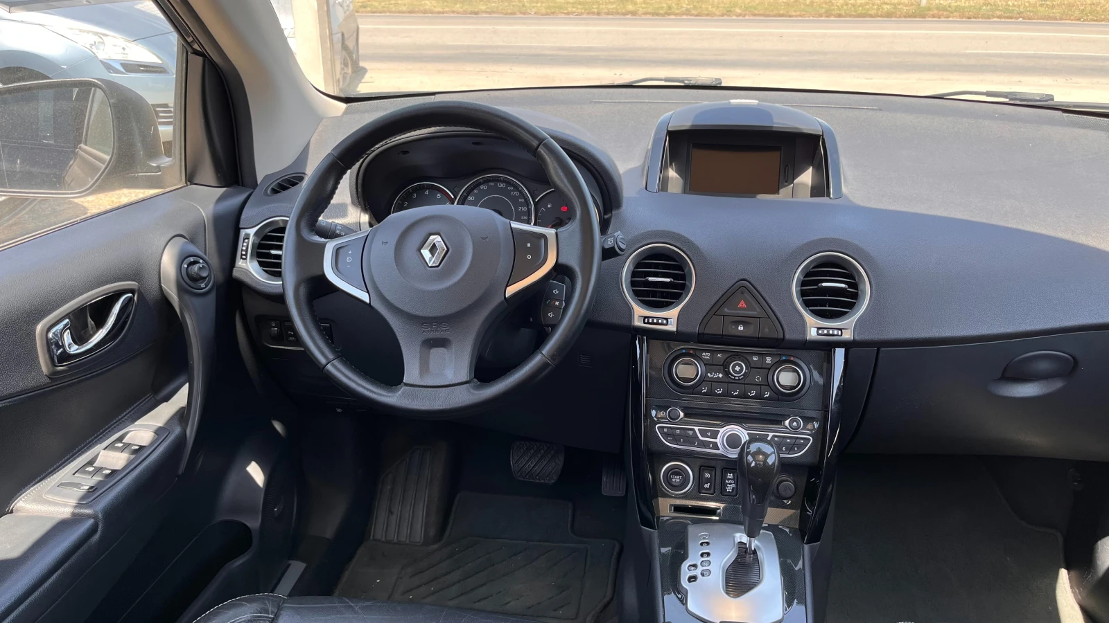 Renault Koleos 2.0 D 4x4, снимка 8 - Автомобили и джипове - 55100024