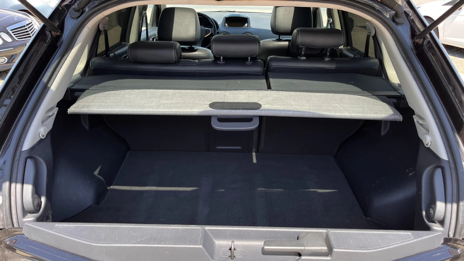 Renault Koleos 2.0 D 4x4, снимка 5 - Автомобили и джипове - 55100024