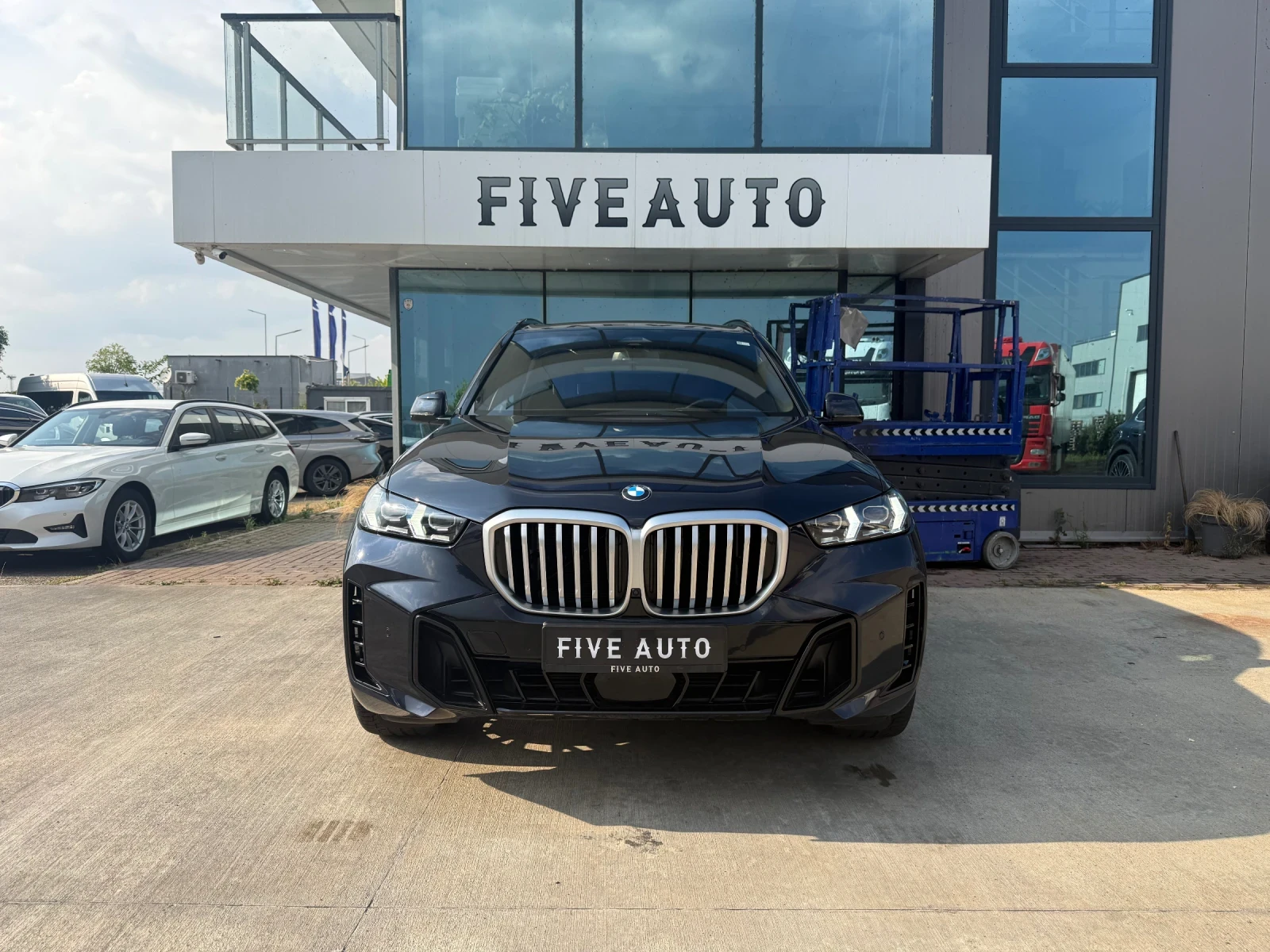 BMW X5 M PACK / 360 / Head-up / Keyless / ГАРАНЦИЯ /, снимка 2 - Автомобили и джипове - 55146708