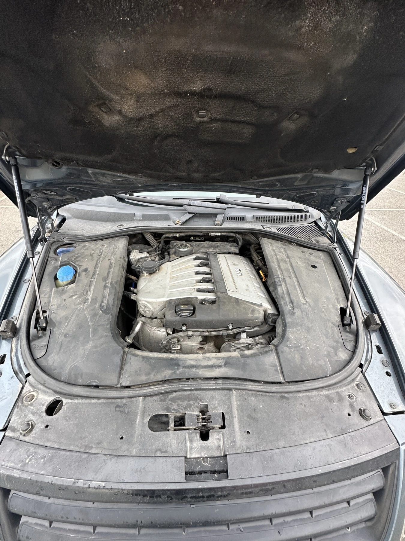 VW Touareg 3.2 Газ, снимка 15 - Автомобили и джипове - 55235769
