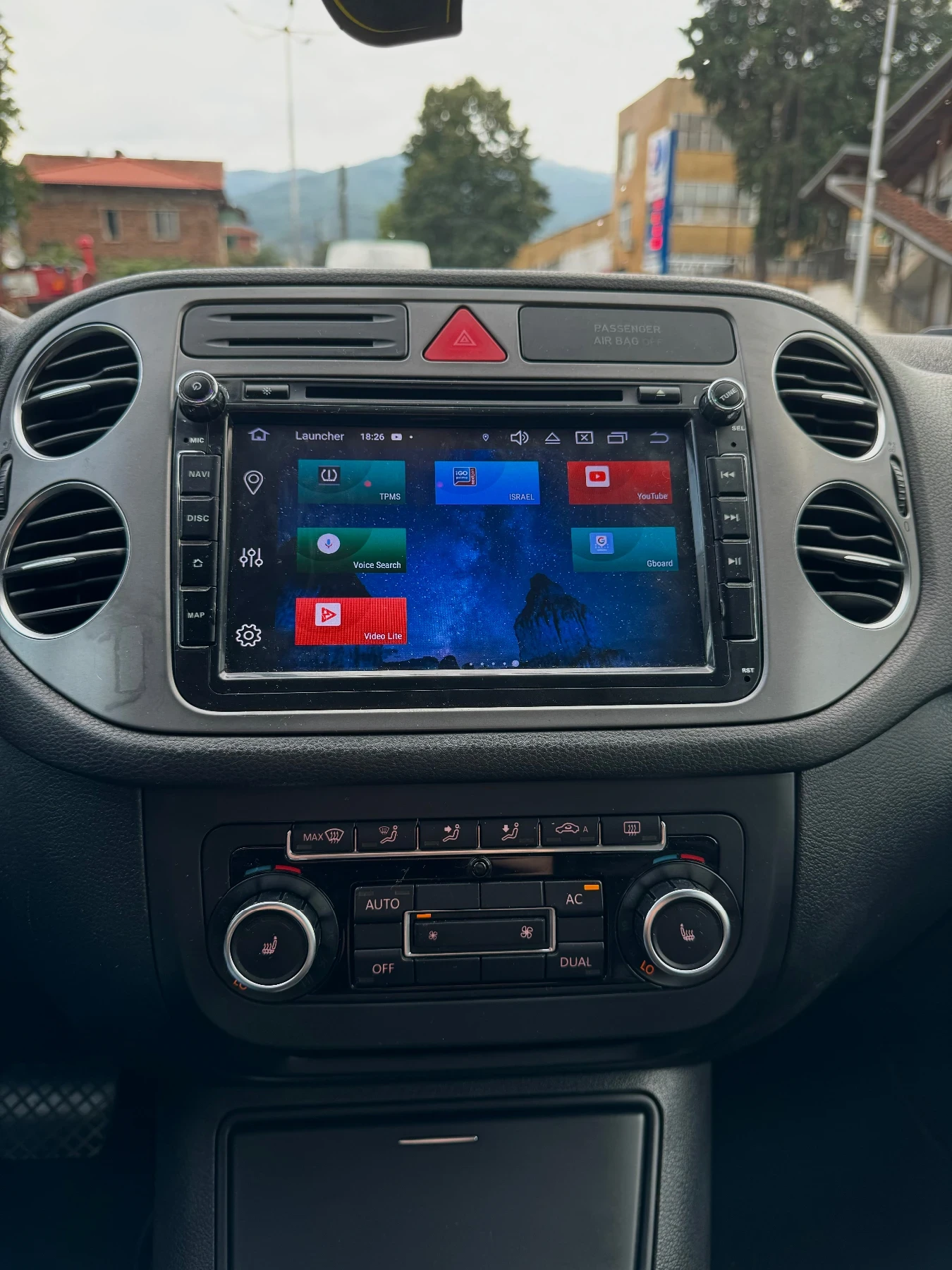 VW Tiguan, снимка 10 - Автомобили и джипове - 55807499