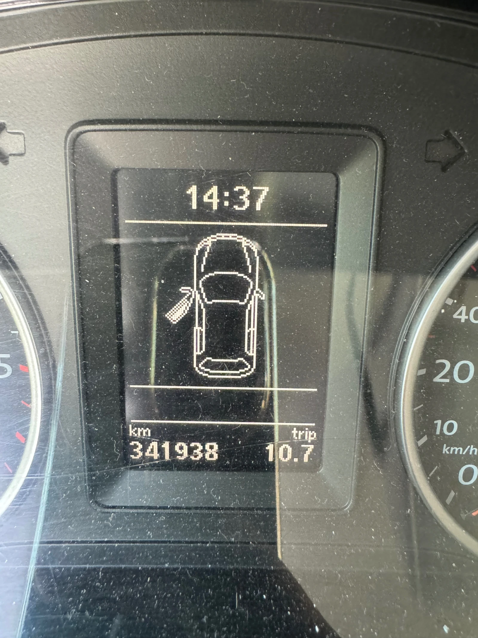 VW Tiguan, снимка 12 - Автомобили и джипове - 55807499