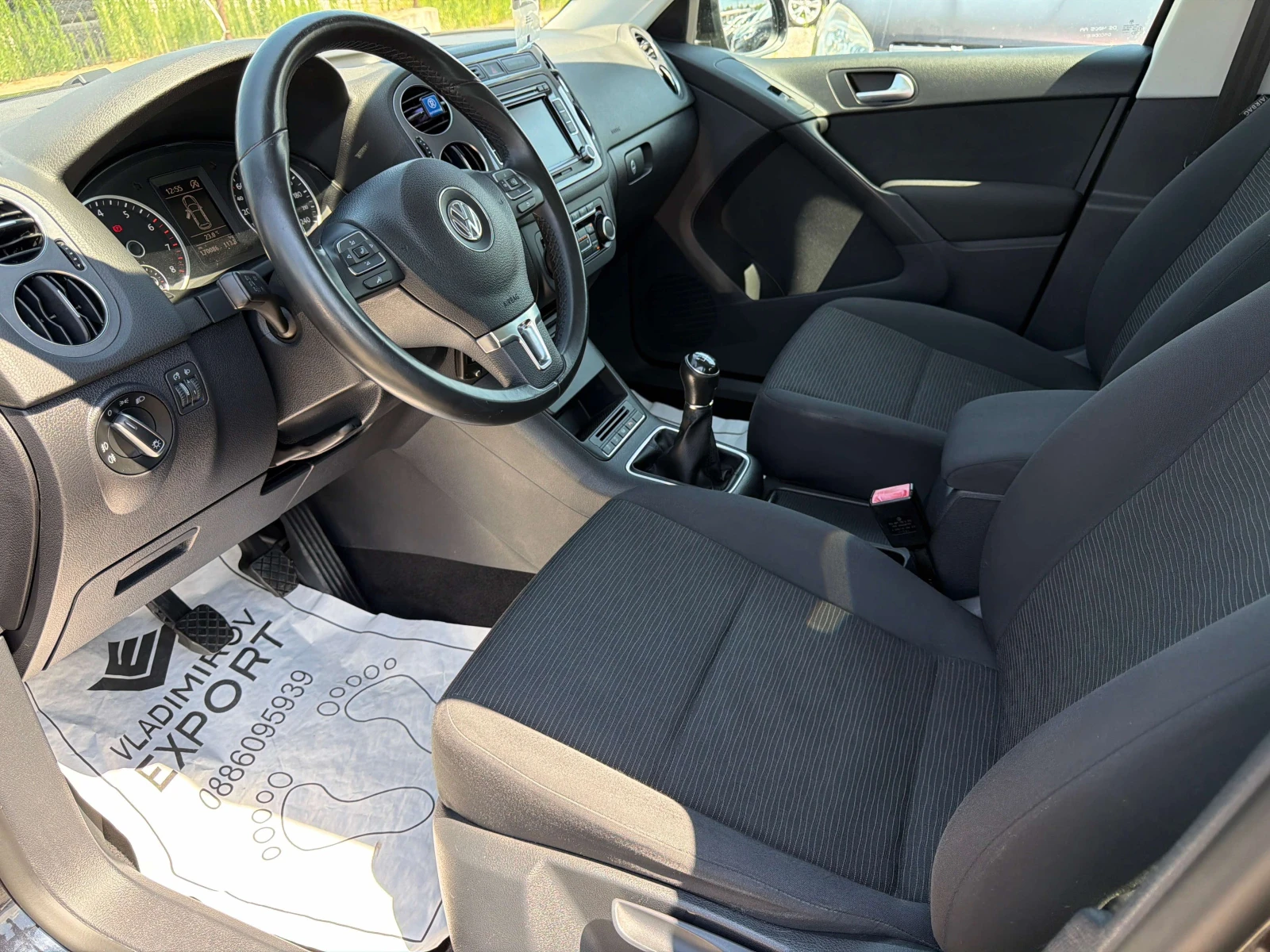 VW Tiguan 1.4i 122кс РЕАЛНИ КМ / 1 - СОБСТВЕНИК / БЕЗ РЪЖДА, снимка 6 - Автомобили и джипове - 55897187